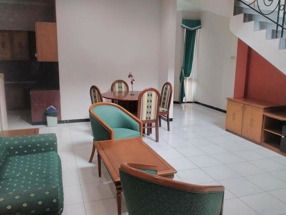 Hotel Istana Permata Juanda à Sawotratap Extérieur photo