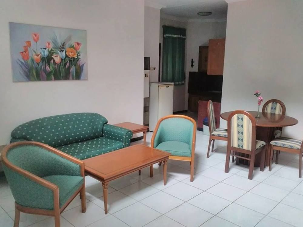 Hotel Istana Permata Juanda à Sawotratap Extérieur photo